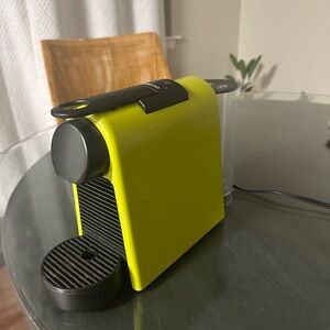 Nespresso Essenza Mini Lime Green